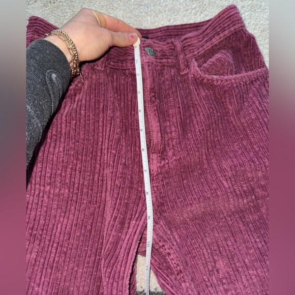 Reclaimed Vintage inspired 99 flare jean in raspberry cord - Picture 9 of 10